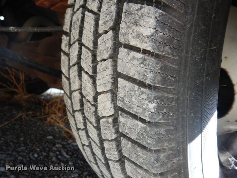 image for item IK9522 2010 Ford Econoline E450  shuttle bus