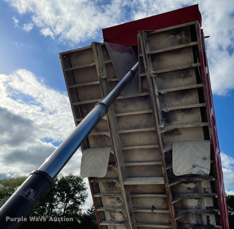 image for item IK9549 2004 Sterling LT7500  dump truck