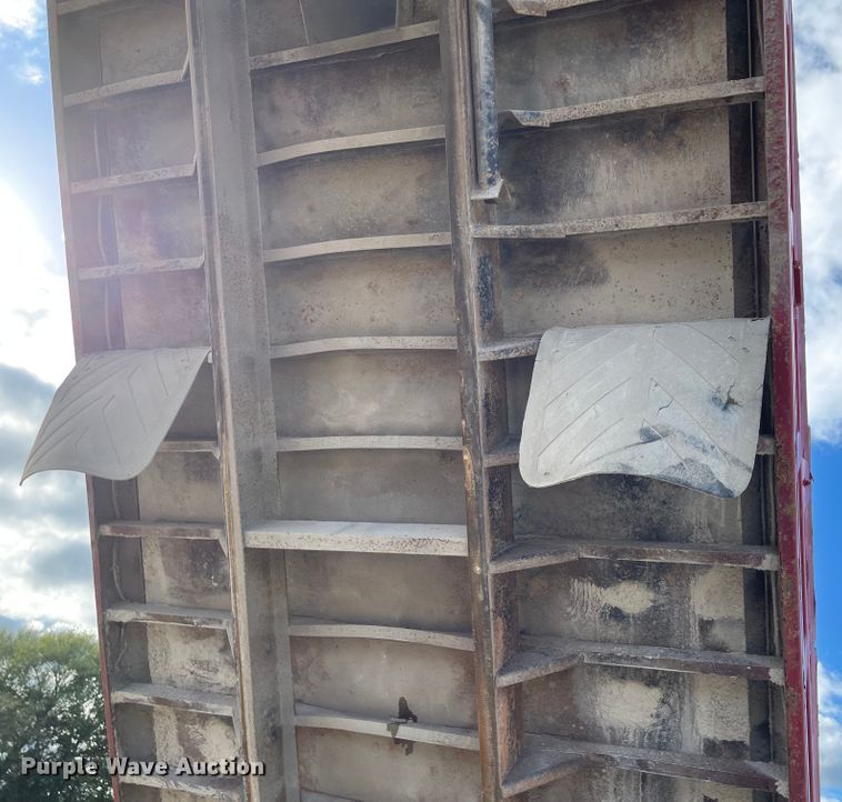 image for item IK9549 2004 Sterling LT7500  dump truck