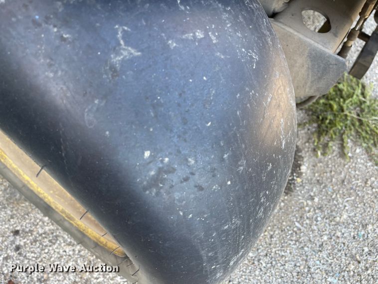 image for item IK9567 John Deere 2500A  garden tractor