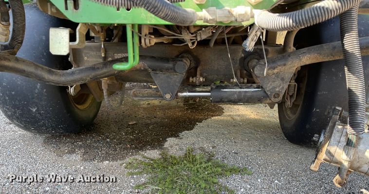 image for item IK9567 John Deere 2500A  garden tractor