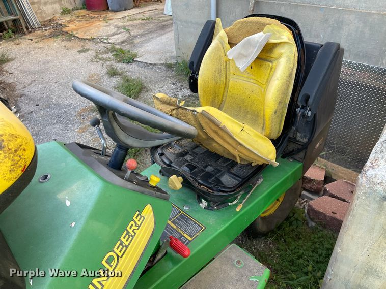 image for item IK9568 John Deere 2653A  garden tractor