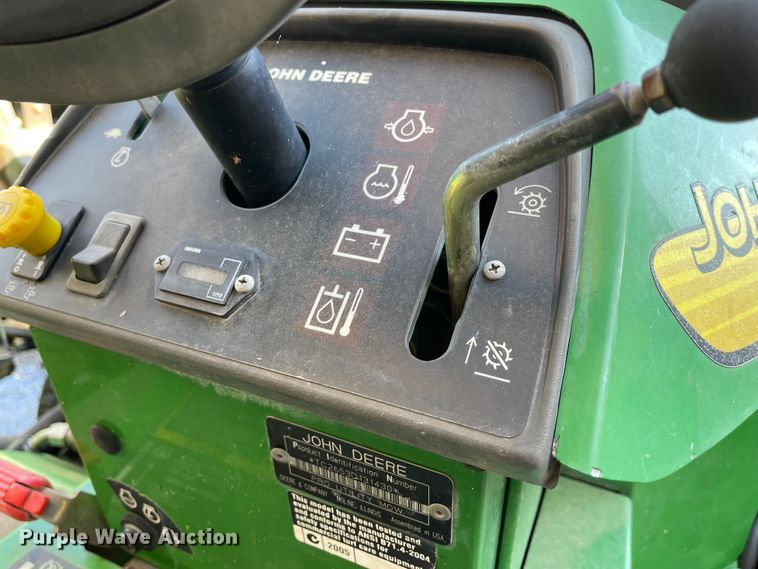 image for item IK9568 John Deere 2653A  garden tractor
