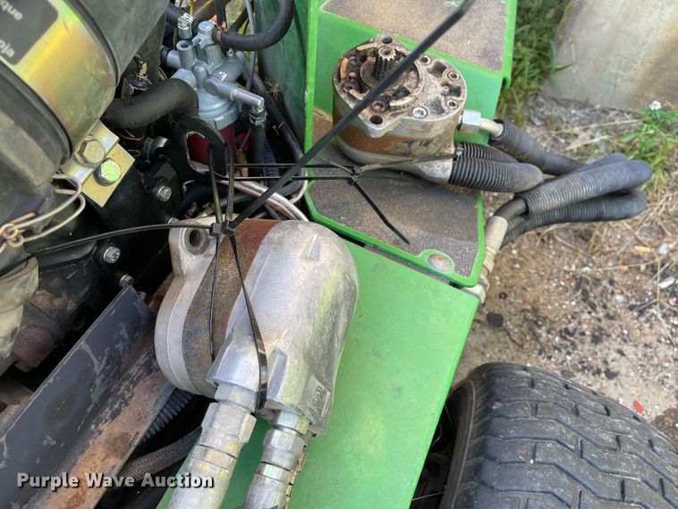 image for item IK9568 John Deere 2653A  garden tractor