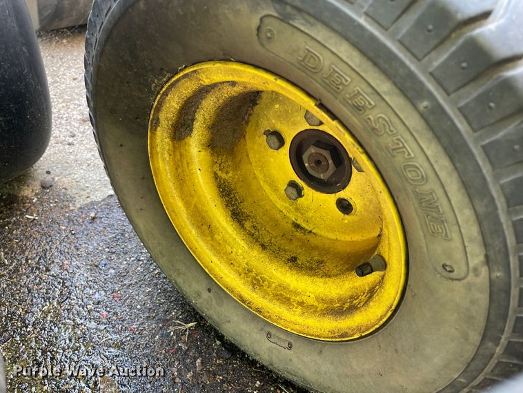 image for item IK9568 John Deere 2653A  garden tractor