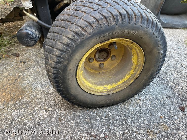 image for item IK9568 John Deere 2653A  garden tractor