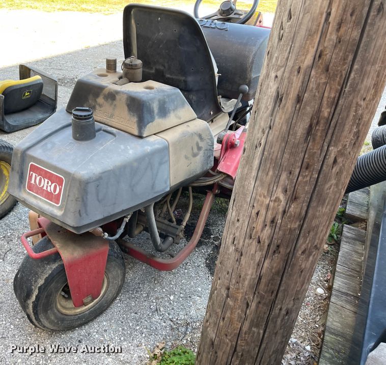 image for item IK9569 Toro  garden tractor