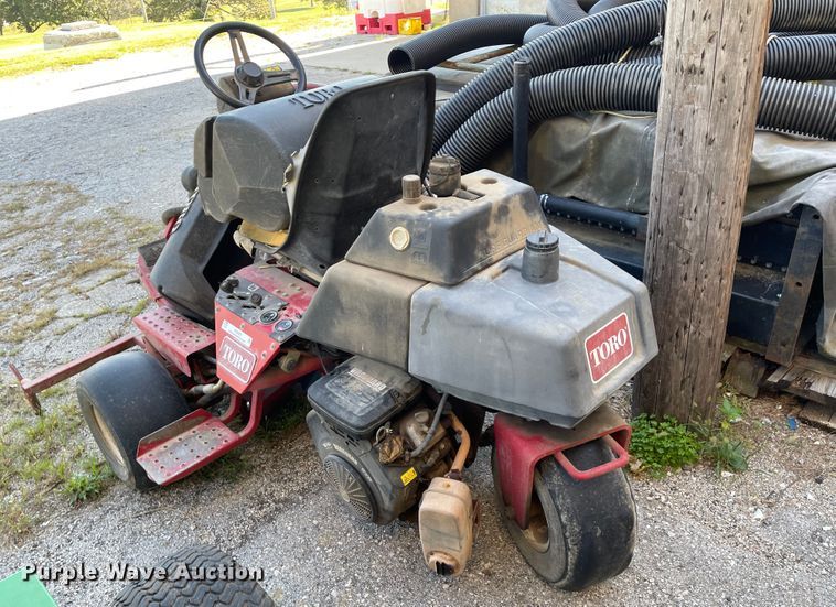 image for item IK9569 Toro  garden tractor