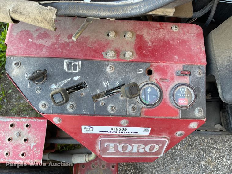 image for item IK9569 Toro  garden tractor