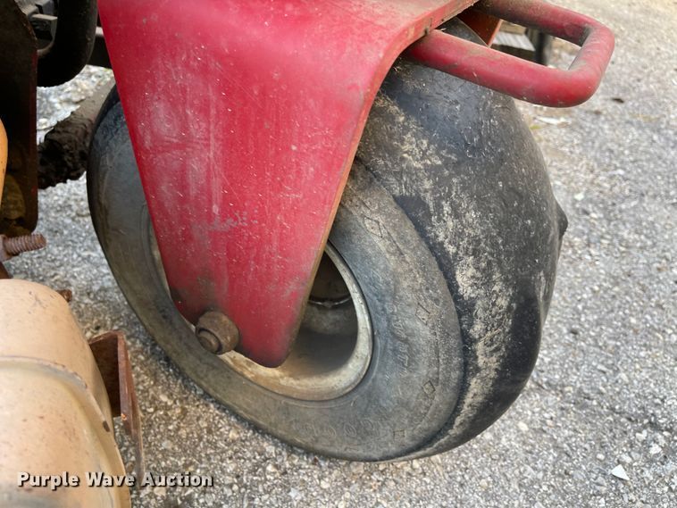 image for item IK9569 Toro  garden tractor