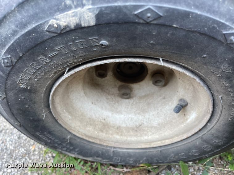 image for item IK9569 Toro  garden tractor