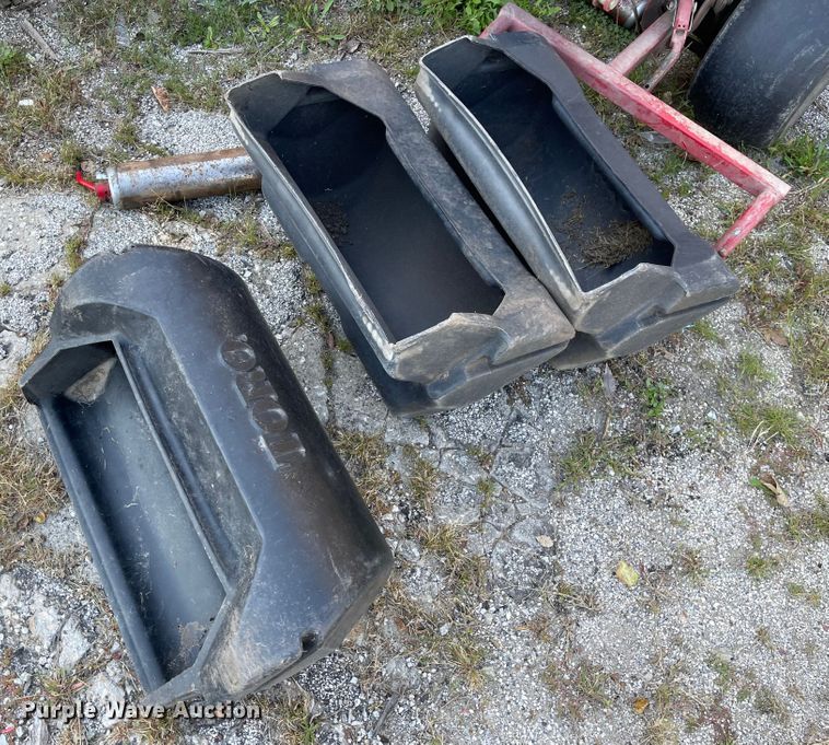 image for item IK9569 Toro  garden tractor