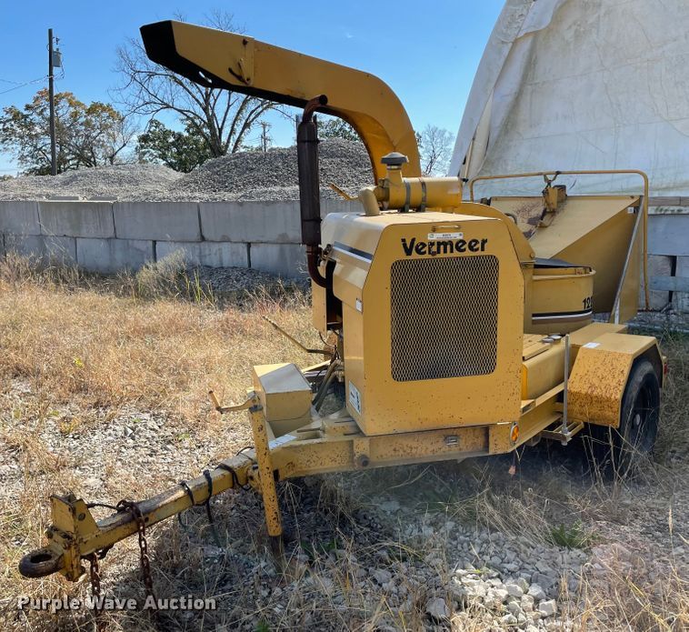 image for item IK9573 Vermeer 1220  wood chipper
