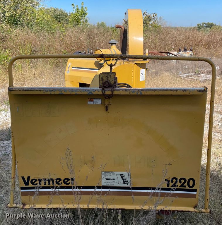 image for item IK9573 Vermeer 1220  wood chipper