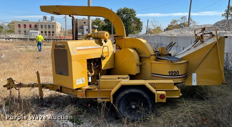 image for item IK9573 Vermeer 1220  wood chipper