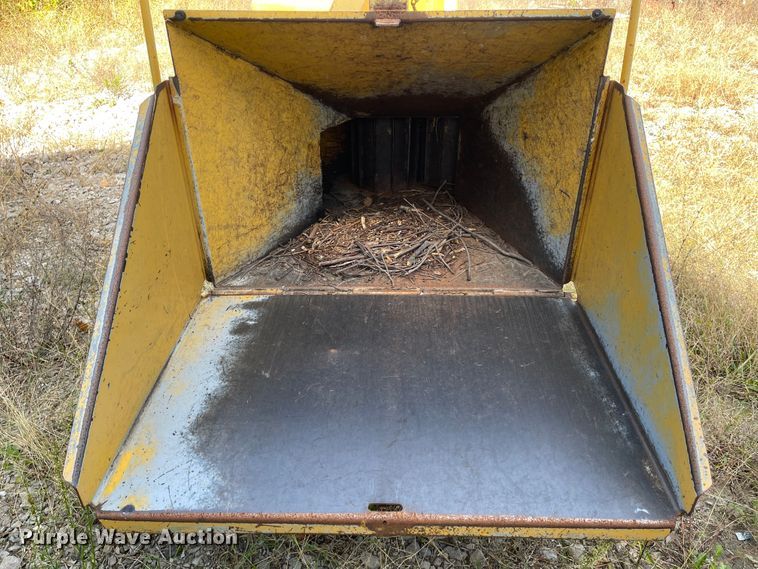 image for item IK9573 Vermeer 1220  wood chipper