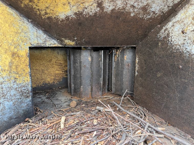 image for item IK9573 Vermeer 1220  wood chipper