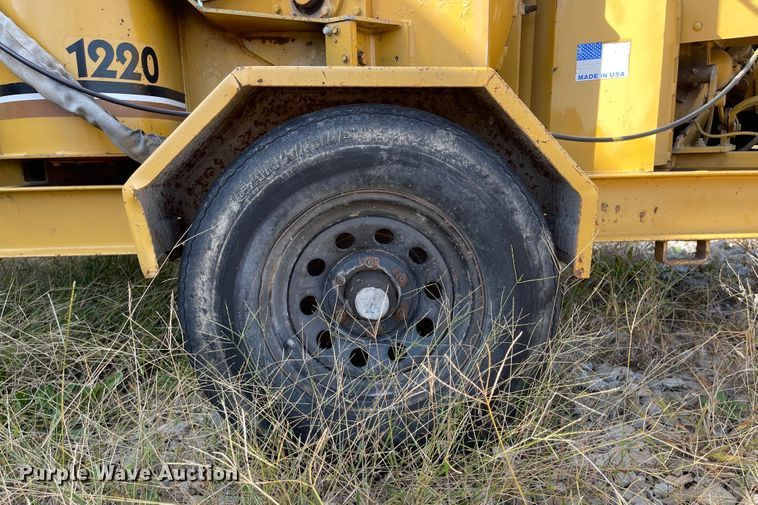 image for item IK9573 Vermeer 1220  wood chipper