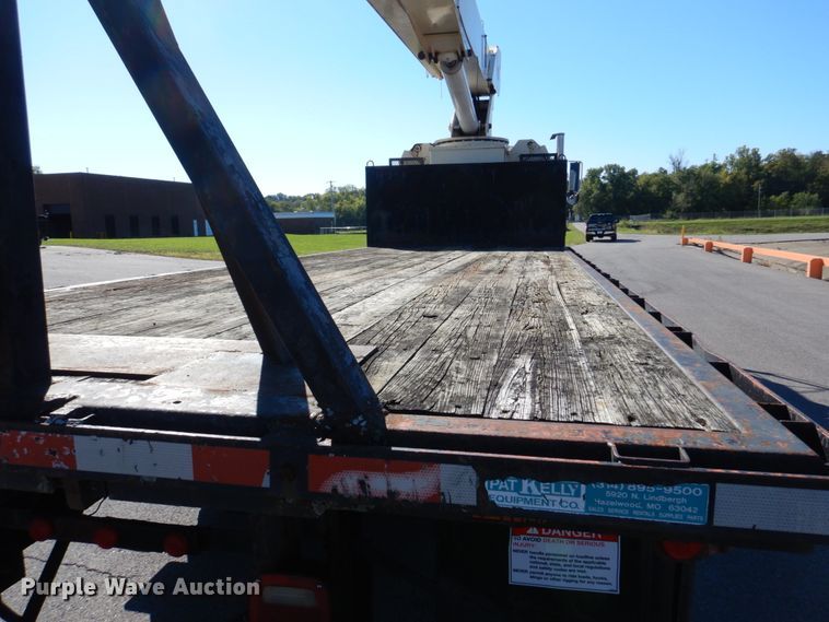 image for item IM9500 1992 International 2554  crane truck