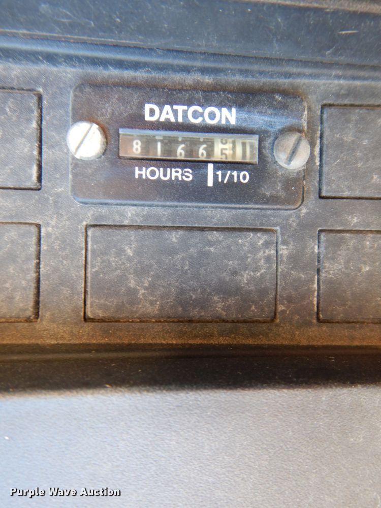 image for item IM9500 1992 International 2554  crane truck