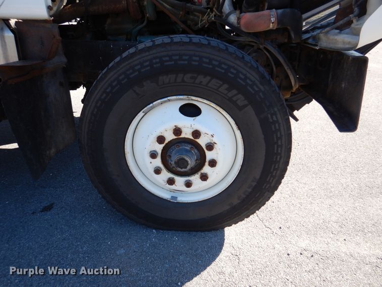 image for item IM9500 1992 International 2554  crane truck