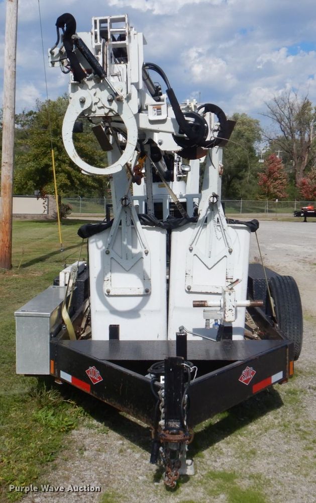 image for item IM9515 2011 SDP EZ Hauler 5500  mini digger derrick