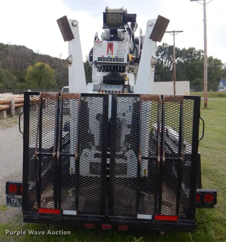 image for item IM9515 2011 SDP EZ Hauler 5500  mini digger derrick