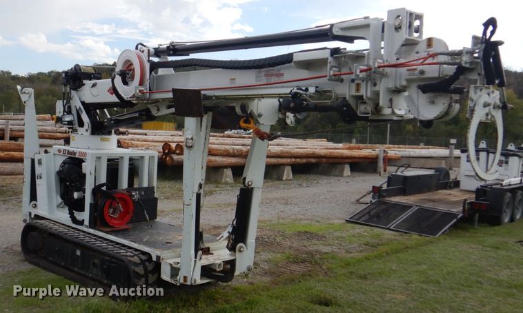 image for item IM9515 2011 SDP EZ Hauler 5500  mini digger derrick