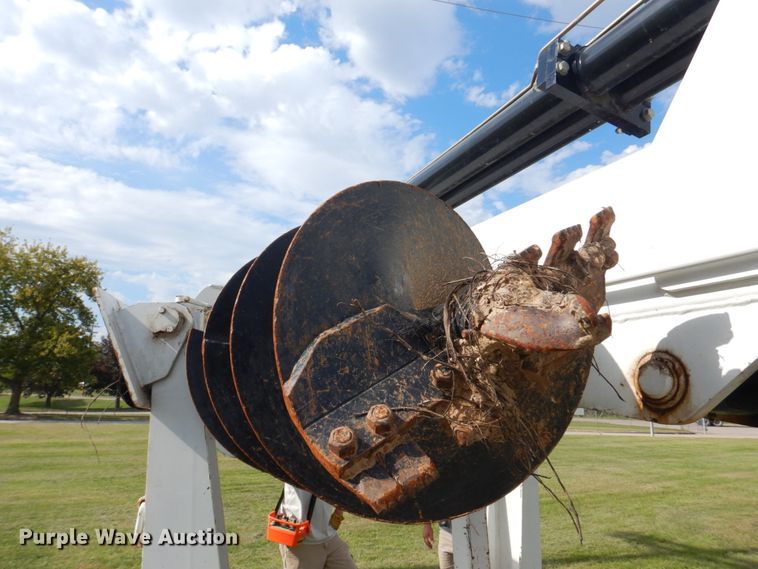 image for item IM9515 2011 SDP EZ Hauler 5500  mini digger derrick