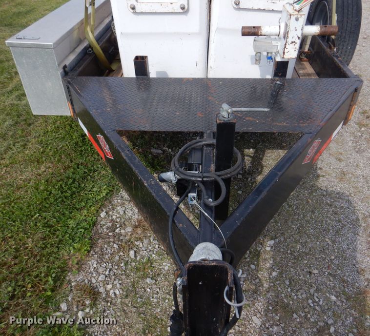 image for item IM9515 2011 SDP EZ Hauler 5500  mini digger derrick