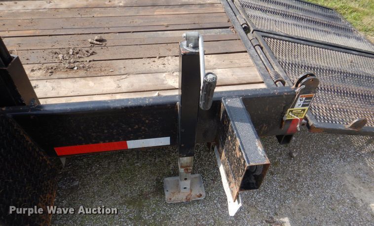 image for item IM9515 2011 SDP EZ Hauler 5500  mini digger derrick