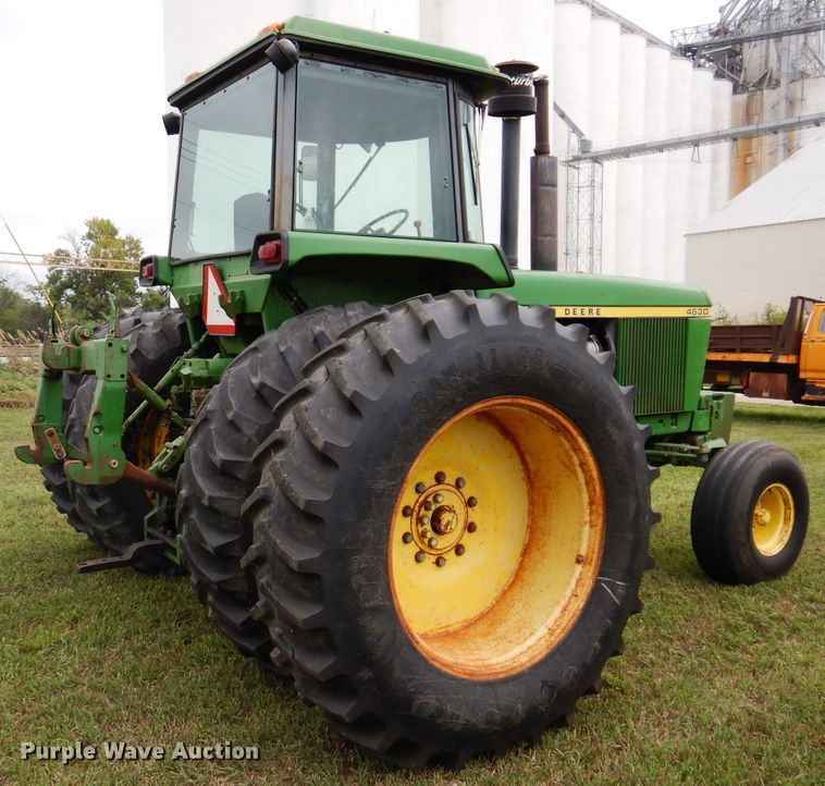 image for item IN9887 1976 John Deere 4630  tractor