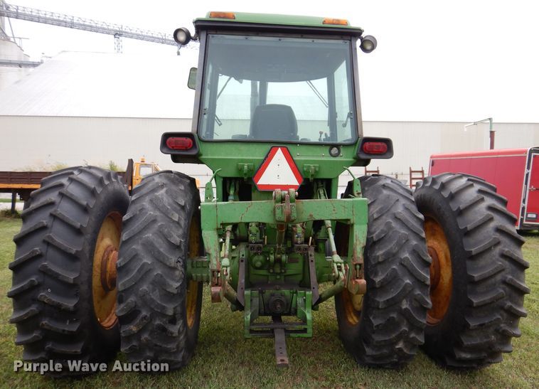 image for item IN9887 1976 John Deere 4630  tractor