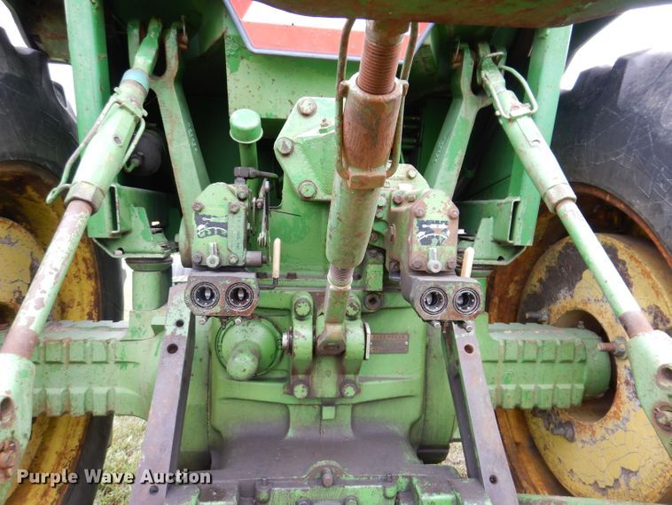 image for item IN9887 1976 John Deere 4630  tractor