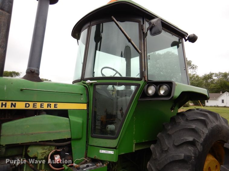 image for item IN9887 1976 John Deere 4630  tractor
