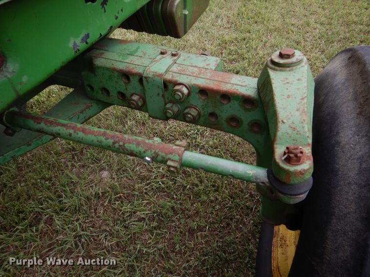 image for item IN9887 1976 John Deere 4630  tractor