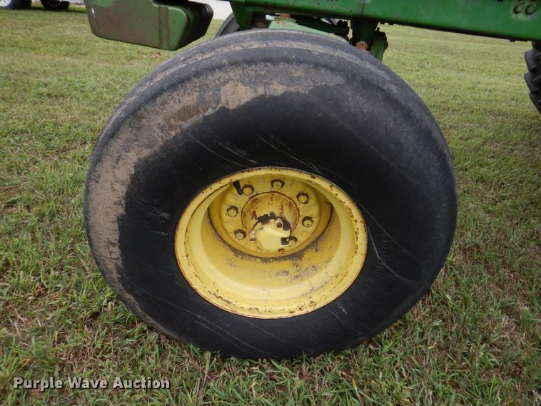 image for item IN9887 1976 John Deere 4630  tractor