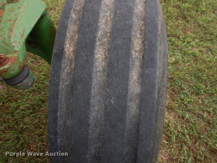 image for item IN9887 1976 John Deere 4630  tractor