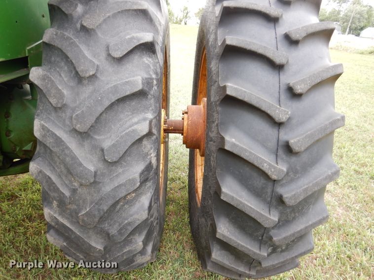 image for item IN9887 1976 John Deere 4630  tractor