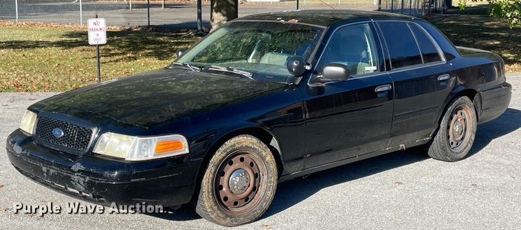 image for item IX9500 2009 Ford Crown Victoria Police Interceptor