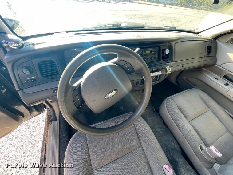 image for item IX9500 2009 Ford Crown Victoria Police Interceptor