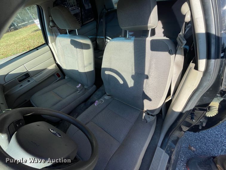 image for item IX9500 2009 Ford Crown Victoria Police Interceptor