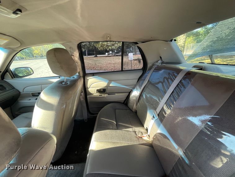 image for item IX9500 2009 Ford Crown Victoria Police Interceptor