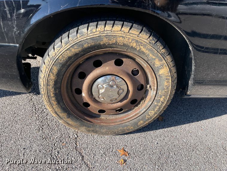 image for item IX9500 2009 Ford Crown Victoria Police Interceptor