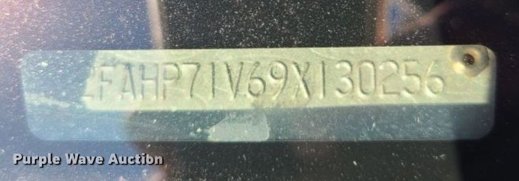 image for item IX9500 2009 Ford Crown Victoria Police Interceptor