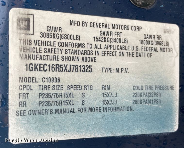 image for item IX9528 1999 GMC Suburban  SUV