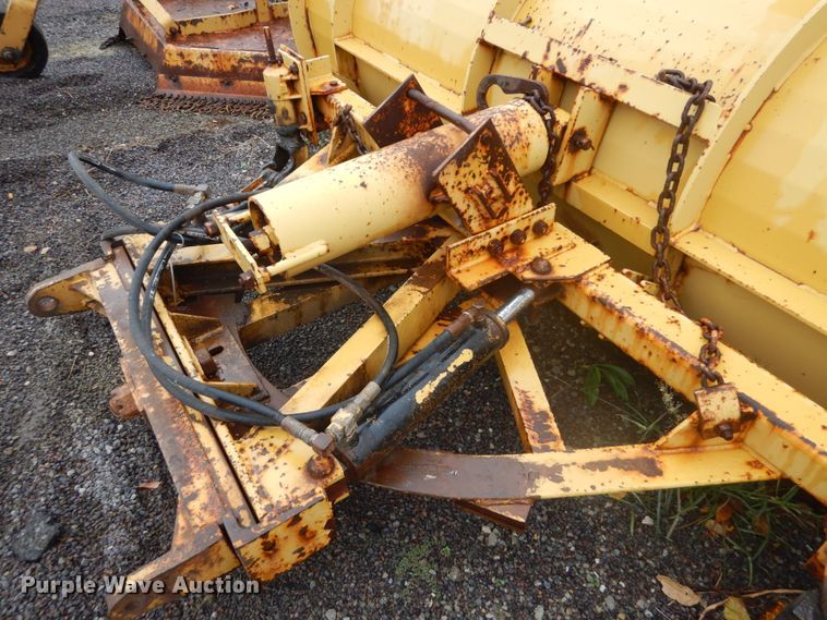 image for item JF9924 Flink 10PA38B  snow plow