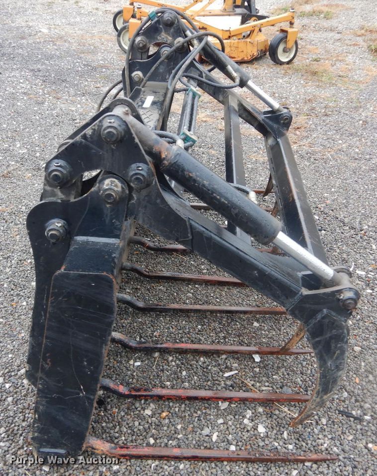 image for item JF9928 S&H  skid steer grapple bucket