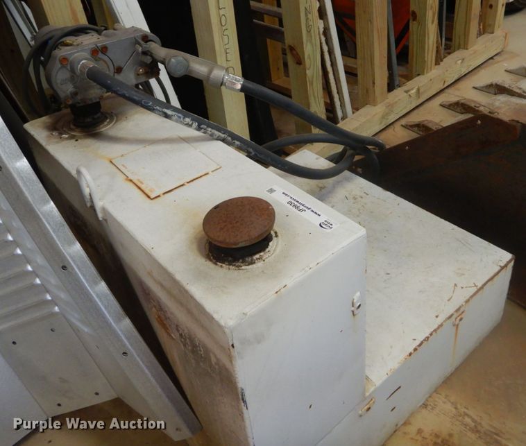 image for item JF9930 Auxiliary fuel tank