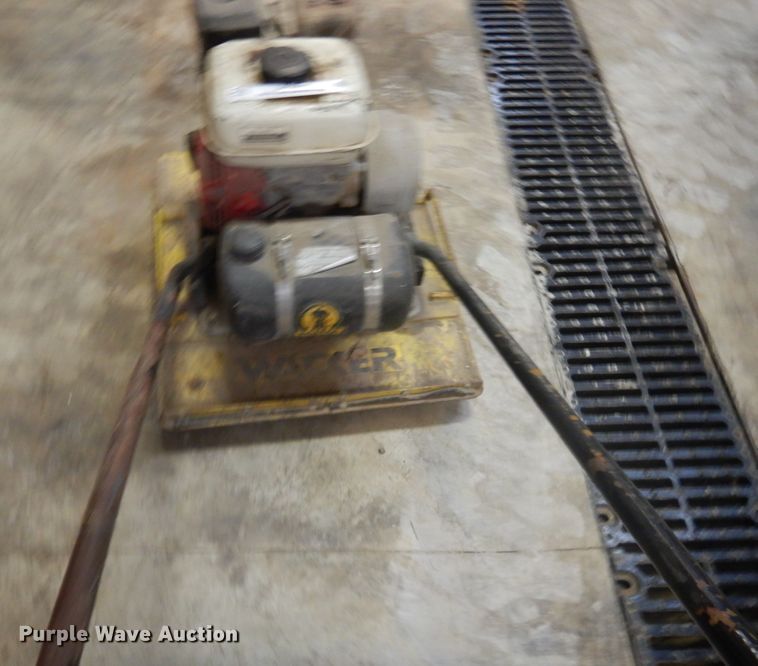 image for item JF9932 Wacker  plate compactor